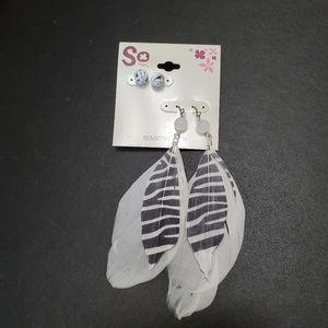 Sensitive ears white and black themed earrings